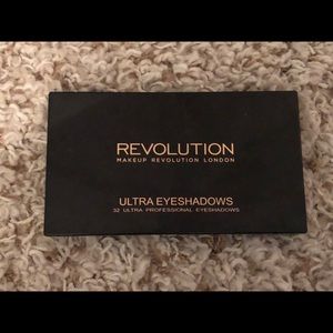 Brand new, not used make up pallet